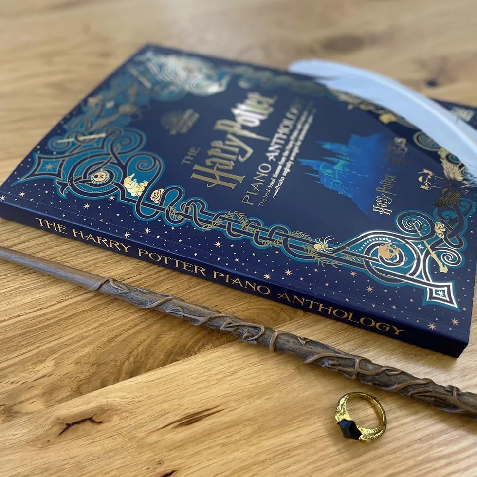 The Harry Potter Piano Anthology: The Best-loved Themes from the Harry Potter and Fantastic Beasts Soundtracks Magically Arranged for Intermediate Piano Solo