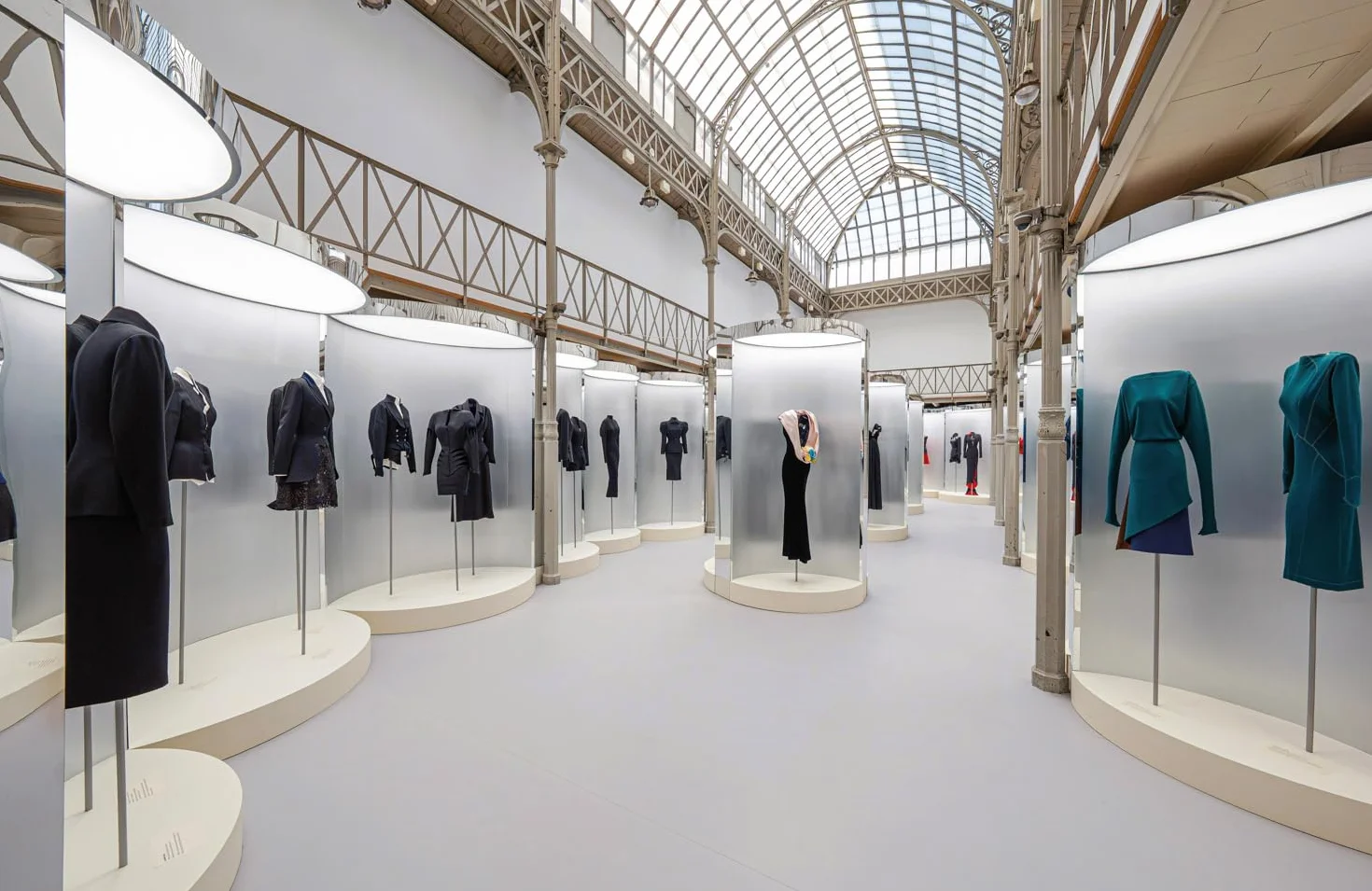 Azzedine Alaïa, Thierry Mugler. 1980-1990. Two decades of artistic affinities. Ediz. illustrata