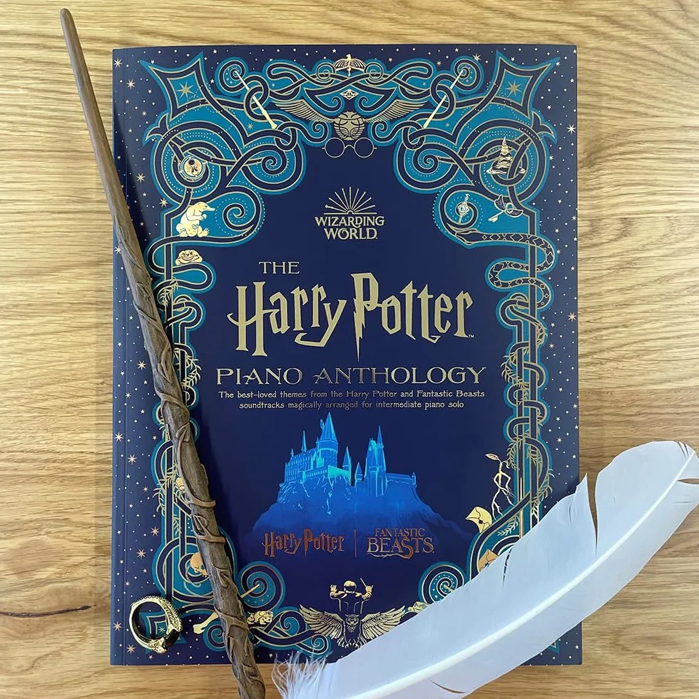 The Harry Potter Piano Anthology: The Best-loved Themes from the Harry Potter and Fantastic Beasts Soundtracks Magically Arranged for Intermediate Piano Solo