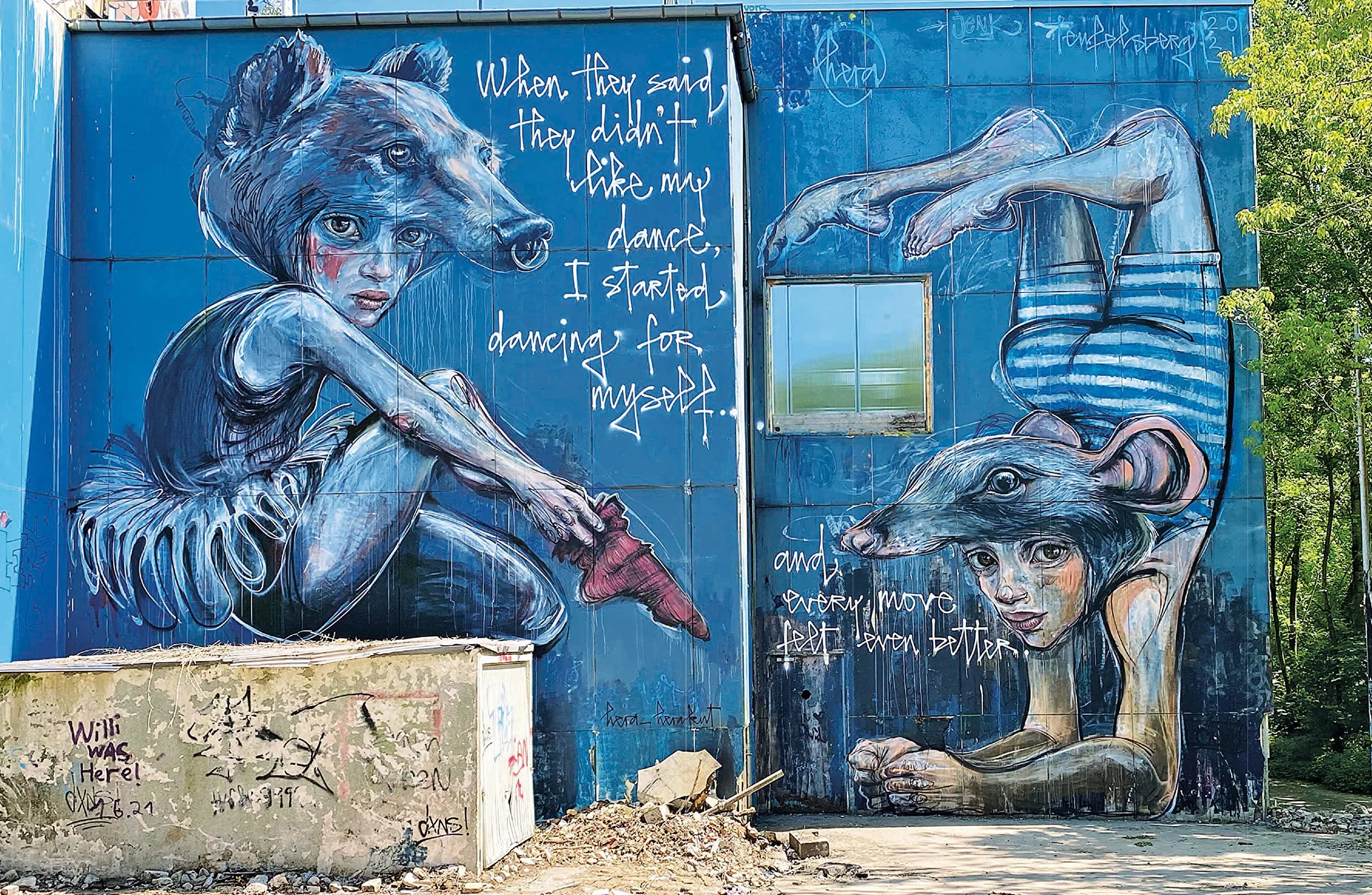 Women Street Artists: 24 Contemporary Graffiti and Mural Artists from Around the World
